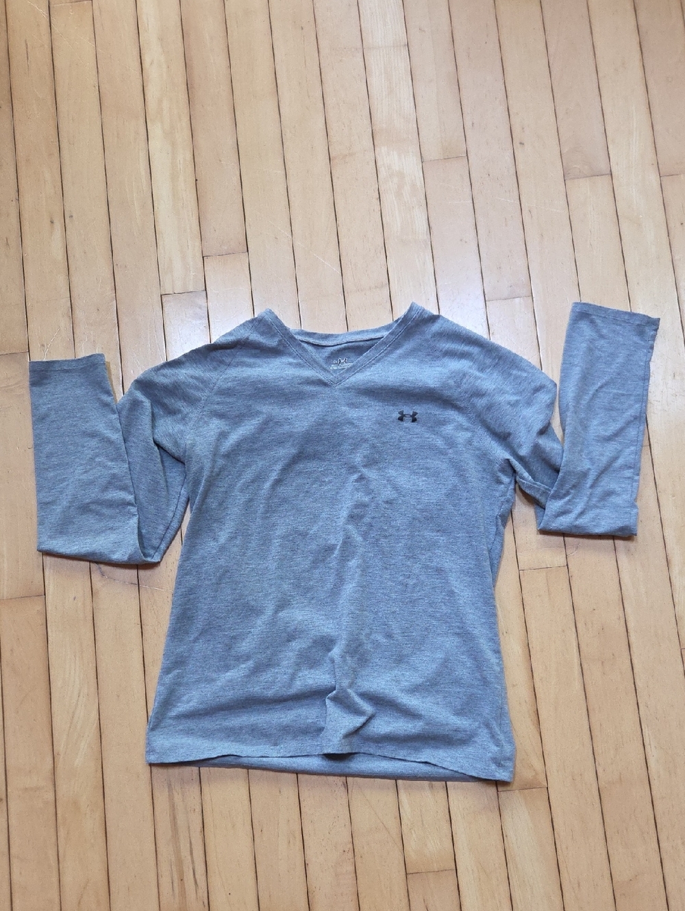 Under Armour Heather Gray V-Neck Long Sleeve Top